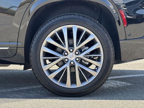 New 2026 Buick Enclave Avenir w/ Super Cruise Package AWD/4WD image 32