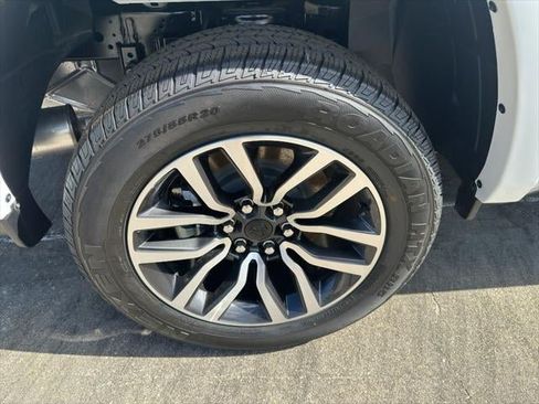 New 2026 RAM 1500 Laramie AWD/4WD image 36