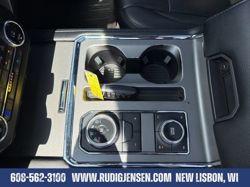 Used 2021 Ford Expedition XLT AWD/4WD image 26