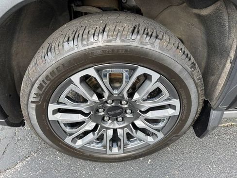 Certified 2024 GMC Sierra 1500 Denali Ultimate AWD/4WD image 10