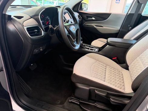Used 2024 Chevrolet Equinox LS w/ Driver Confidence II Package FWD image 11