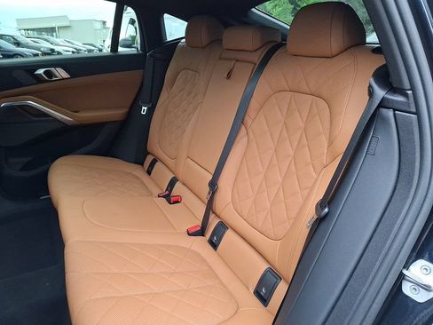 Used 2024 BMW X6 xDrive40i w/ Premium Package AWD/4WD image 7
