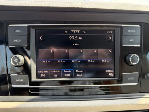 Used 2022 Volkswagen Jetta SE image 25