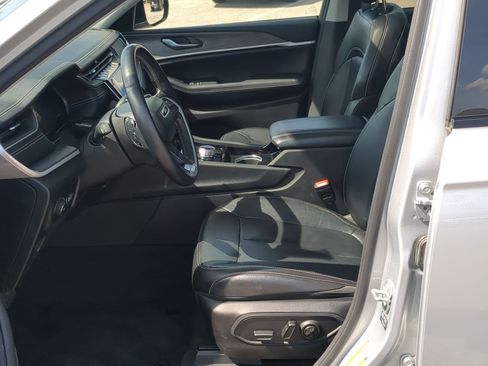 Used 2021 Jeep Grand Cherokee L Limited image 11