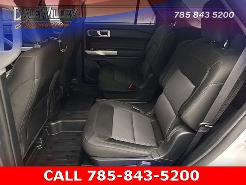 Used 2024 Ford Explorer XLT image 17