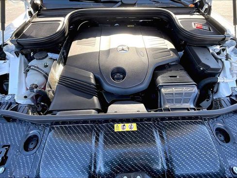 Used 2025 Mercedes-Benz GLS 450 4MATIC image 31