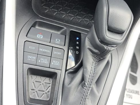 Certified 2025 Toyota RAV4 XLE AWD/4WD image 21