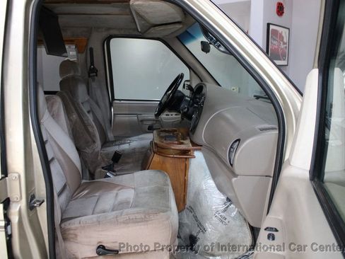 Used 2000 Ford E-150 and Econoline 150 E-150 Recreational image 25