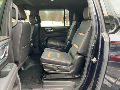 Used 2022 GMC Yukon XL AT4 image 22