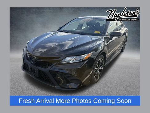 Used 2019 Toyota Camry SE w/ Audio Package image 1
