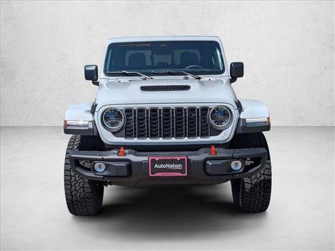 New 2026 Jeep Gladiator Mojave w/ Steel Bumper Group AWD/4WD image 6