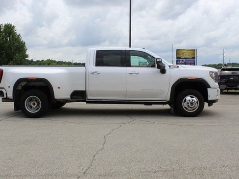 Used 2023 GMC Sierra 3500 Denali AWD/4WD image 6