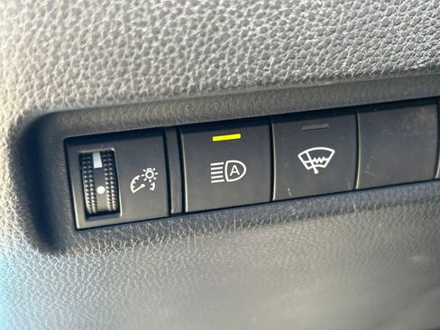 Used 2021 Toyota RAV4 XLE Premium FWD image 23