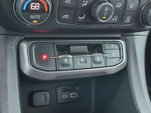 Certified 2022 GMC Acadia AT4 w/ Technology Package AWD/4WD image 16
