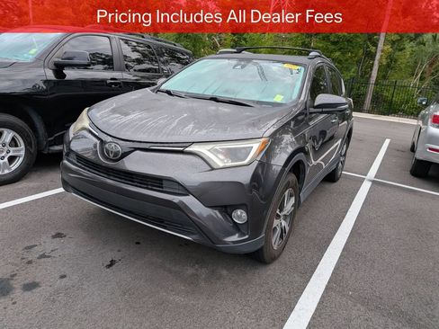 Used 2018 Toyota RAV4 XLE FWD image 4