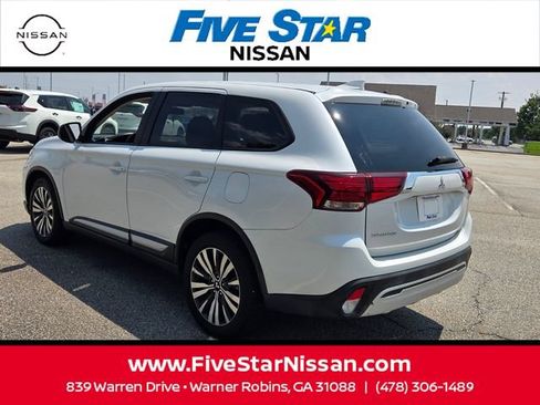 Used 2020 Mitsubishi Outlander ES FWD image 9