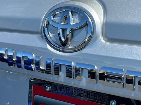 Certified 2021 Toyota 4Runner SR5 Premium AWD/4WD image 32