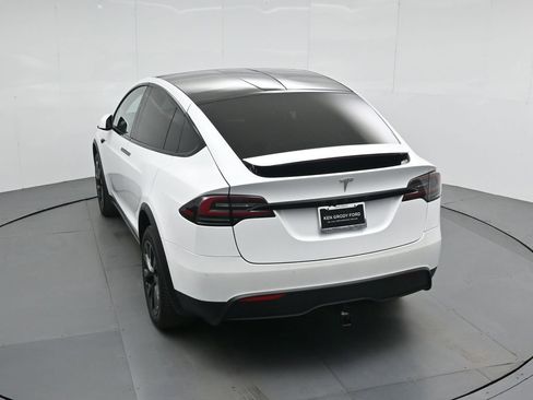 Used 2022 Tesla Model X image 37
