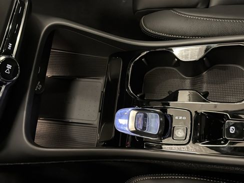 New 2026 Volvo XC40 B5 Ultra w/ Climate Package AWD/4WD image 19
