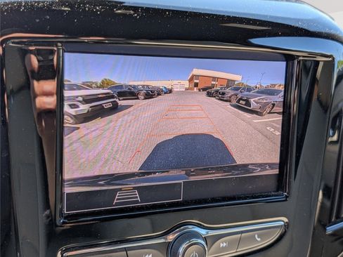 Used 2023 Chevrolet Traverse LS AWD/4WD image 29