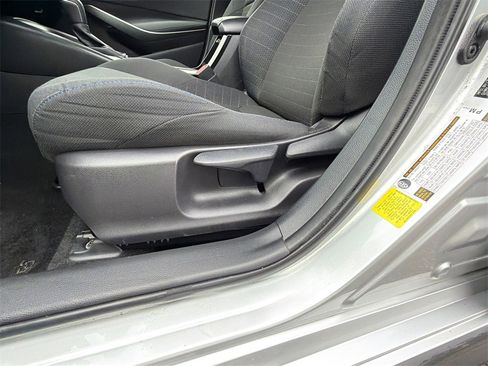 Used 2022 Toyota Corolla SE image 5