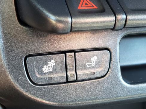 Used 2018 Chevrolet Colorado LT w/ LT Convenience Package image 23