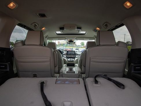 Used 2025 Honda Odyssey Touring image 17