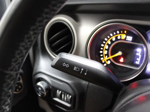 Used 2021 Jeep Gladiator Sport AWD/4WD image 35