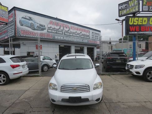 Used 2011 Chevrolet HHR LT FWD image 6