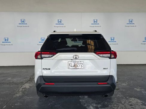 Used 2024 Toyota RAV4 XLE FWD image 5