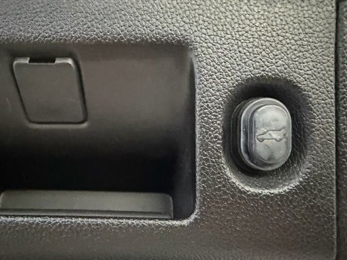 Used 2019 GMC Yukon XL Denali w/ Open Road Package image 13