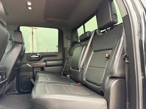 Used 2021 GMC Sierra 2500 Denali w/ Denali Black Diamond Edition AWD/4WD image 18