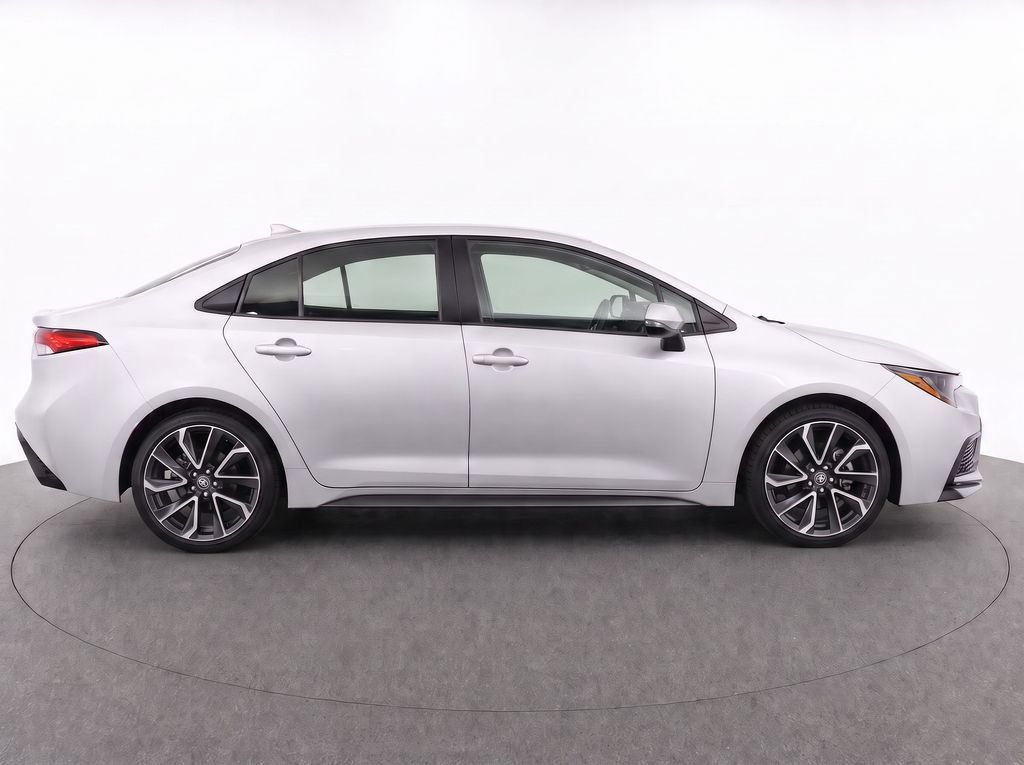 Used 2022 Toyota Corolla SE w/ SE Premium Package FWD image 8
