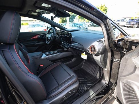 New 2026 Chevrolet Equinox EV RS image 18