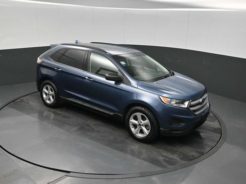 Used 2018 Ford Edge SE image 12