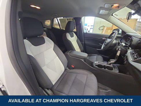 Used 2024 Chevrolet Trax LS w/ LS Convenience Package FWD image 36