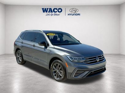 Used 2022 Volkswagen Tiguan SE w/ Panoramic Sunroof Package
