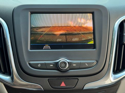Used 2020 Chevrolet Equinox LS FWD image 24