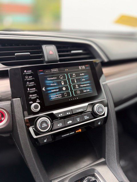 Used 2019 Honda Civic Touring image 14