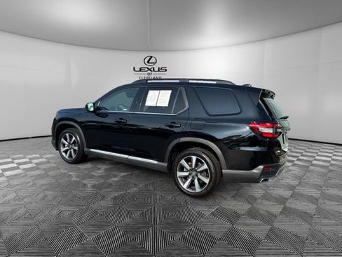 Used 2025 Honda Pilot Elite image 5