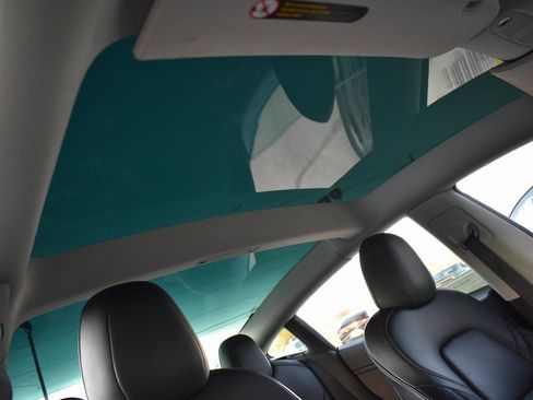 Used 2022 Tesla Model 3 Long Range image 16