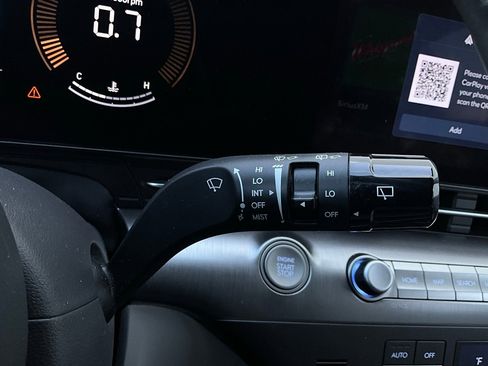 Used 2025 Hyundai Kona SEL image 37