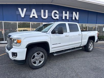 Used 2015 GMC Sierra 2500 Denali w/ Duramax Plus Package