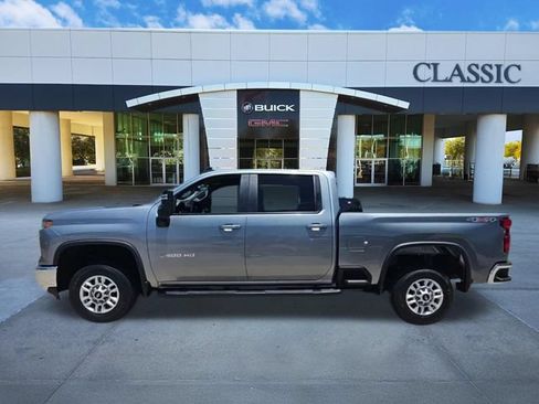 Used 2024 Chevrolet Silverado 2500 LT AWD/4WD image 5