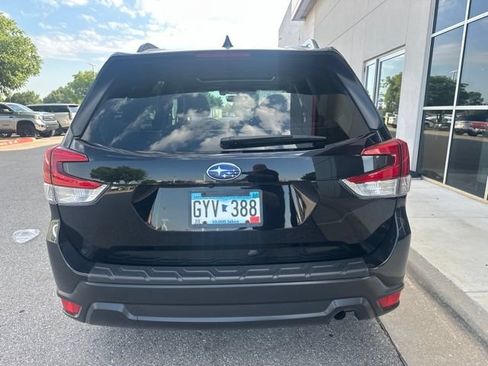 Used 2021 Subaru Forester Premium AWD/4WD image 5