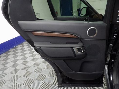 Used 2024 Land Rover Discovery Dynamic SE AWD/4WD image 44