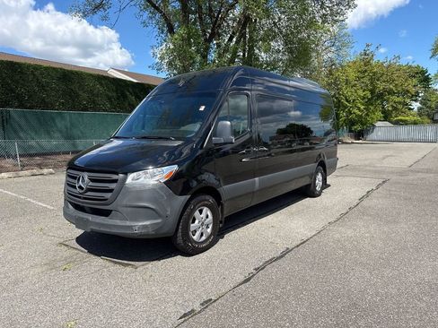 Used 2024 Mercedes-Benz Sprinter 2500 image 1