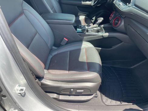 Used 2022 Chevrolet Blazer RS w/ Enhanced Convenience Package FWD image 18