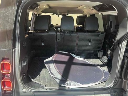 Used 2020 Land Rover Defender 110 HSE image 13