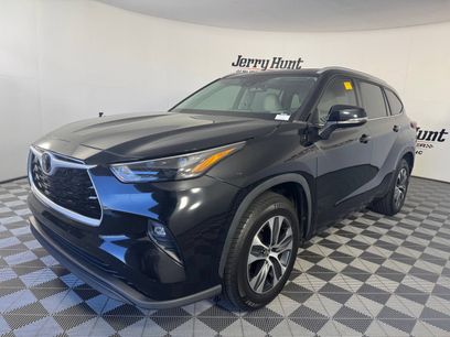 Used 2022 Toyota Highlander XLE